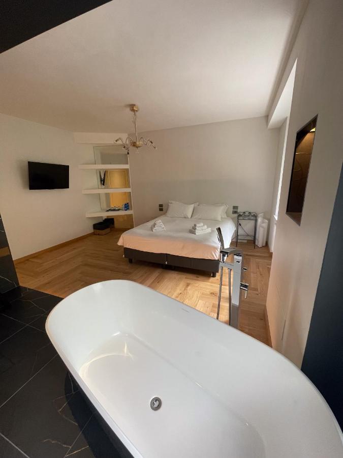The Lion'S Den Bnb Trieste Exterior photo